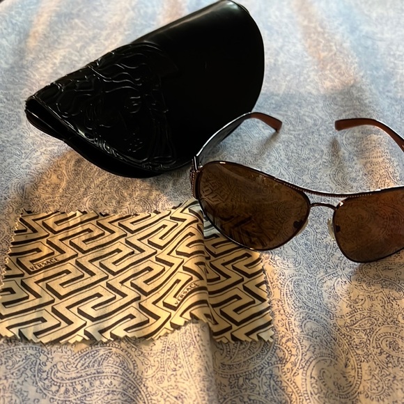 VERSACE Aviator Sunglasses 💯 Authentic - Picture 1 of 9